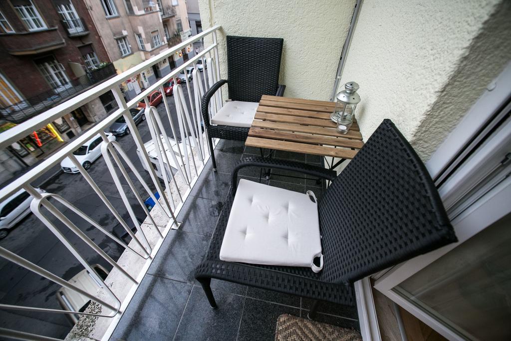Budapest Downtown Apartments With Balcony & Optional Garage & Restaurant In The Building Pokoj fotografie