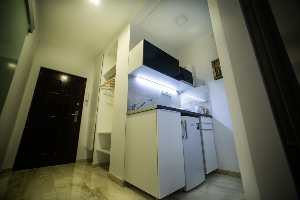 Budapest Downtown Apartments With Balcony & Optional Garage & Restaurant In The Building Pokoj fotografie