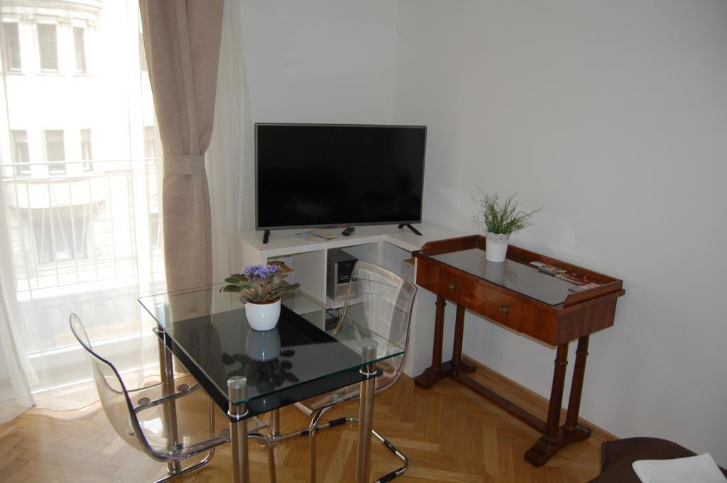 Budapest Downtown Apartments With Balcony & Optional Garage & Restaurant In The Building Exteriér fotografie