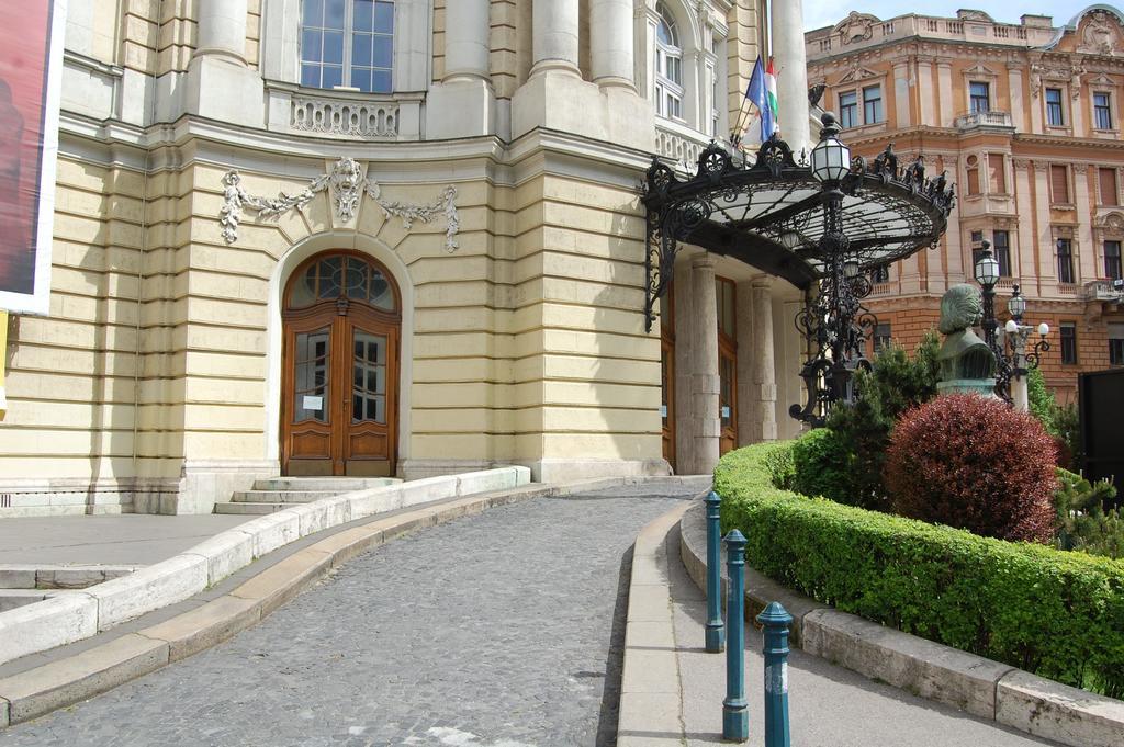 Budapest Downtown Apartments With Balcony & Optional Garage & Restaurant In The Building Exteriér fotografie