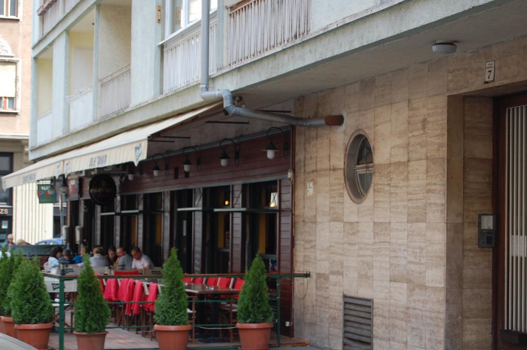 Budapest Downtown Apartments With Balcony & Optional Garage & Restaurant In The Building Exteriér fotografie